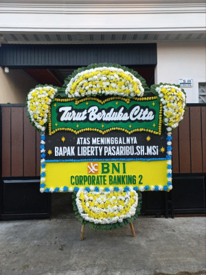 Papan Bunga Duka di Lengkong Gudang Timur