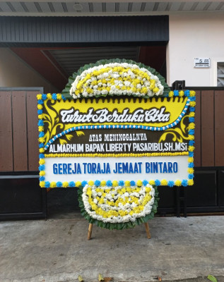Papan Bunga Duka di Lengkong Gudang Timur