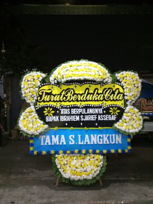 Papan Bunga Duka di Lengkong Gudang Timur