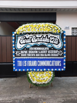 Papan Bunga Duka di Lengkong Gudang Timur